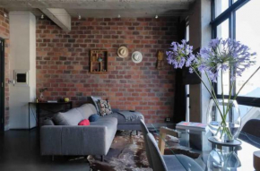Industrial 1 bedroom apartment in the City Bowl